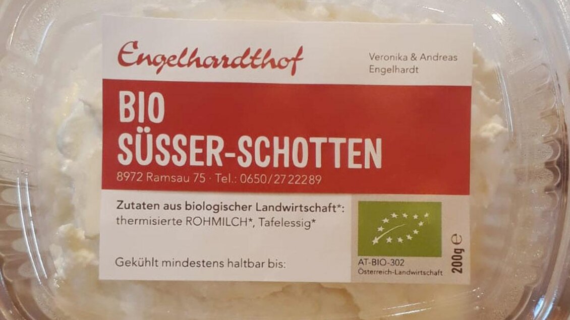 Ein Becher mit Bio Süßer Schotten von Engelhardthof. Das Produkt ist aus biologischer Landwirtschaft und enthält frische Zutaten. | © Engehlhardthof