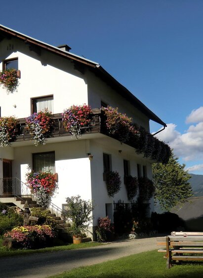 Bio-Bauernhof-Außenansicht-Murtal-Steiermark | Fam. Hasler | © Fam. Hasler