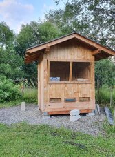 Bienenhütte für Bienenluftinhalation | © Bio-Imkerei Helfenschneider | Fam. Helfenschneider | © Bio-Imkerei Helfenschneider