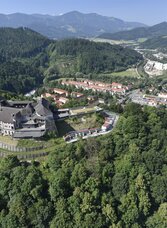 Luftbild Burg Oberkapfenberg | © Stadtgemeinde Kapfenberg | Piwi Media | © Stadtgemeinde Kapfenberg