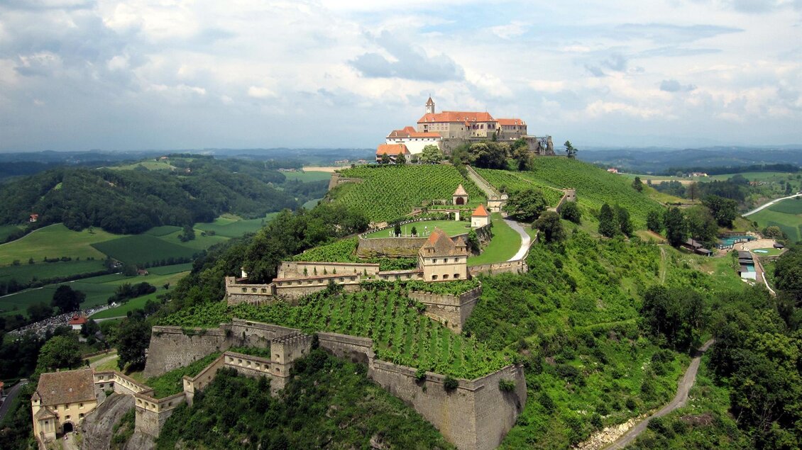Gesamtansicht der Riegersburg | © Thermen- & Vulkanland Steiermark