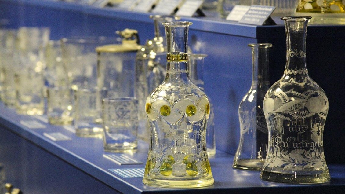 Glas Ausstellung Schlösserstraße | © Burgmuseum Deutschlandsberg