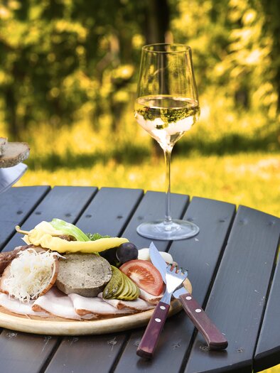 Board snack | © TVB Thermen- und Vulkanland