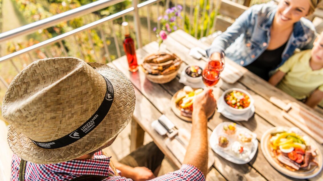 BS Kremser-Greitbauer Jause Terrasse | © Die Abbilderei