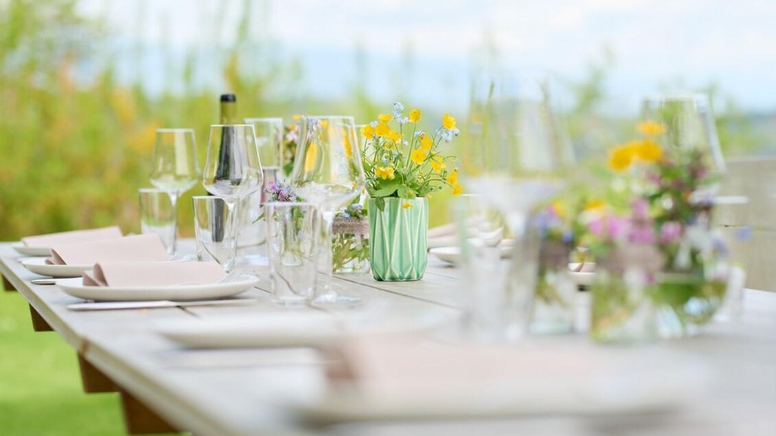 Weingut Sternat Lenz Tisch | © Weingut Sternat Lenz | Fam. Sternat