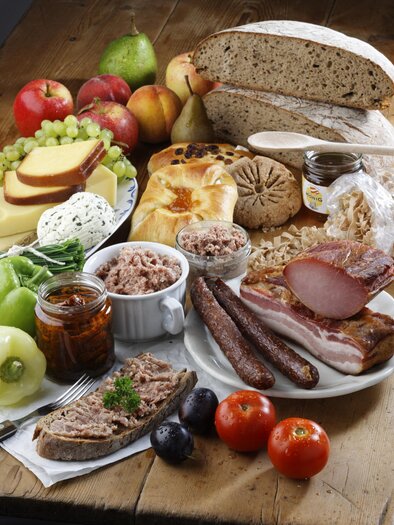 Buschenschank Knöbl_Snack_Eastern Styria | © Tourismusverband Oststeiermark