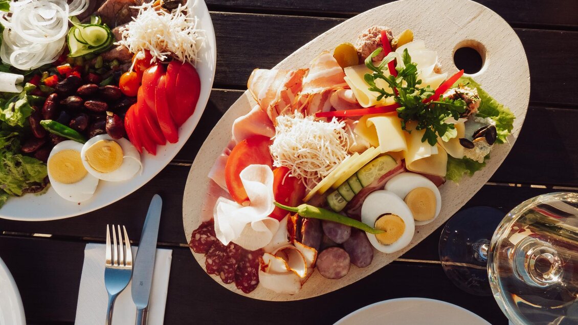 A5156C9E-690D-46F6-A680-BBBD4E5A097E