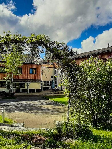 Cafe im Jufa, Bad Aussee, guest garden | © Jufa_Hotel_Bad Aussee_(c) JUFA Hotels | Jufa_Hotel_Bad Aussee_(c) JUFA Hotels | © Jufa_Hotel_Bad Aussee_(c) JUFA Hotels