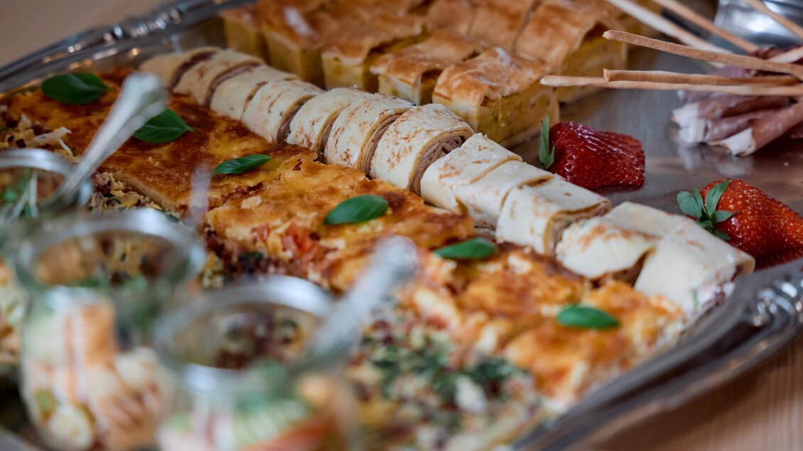 Kleine süße Häppchen beim Frühstück | © Café alpha