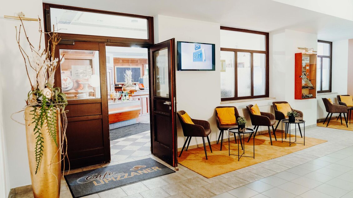 CafeLipizzaner-EingangsbereichCafe-Murtal | © Café Lipizzaner