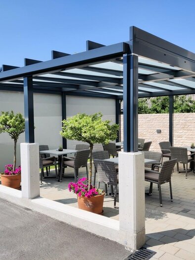 Cafe Tankstelle Fuchs_Terrasse_Oststeiermark | © Cafe Tankstelle Fuchs