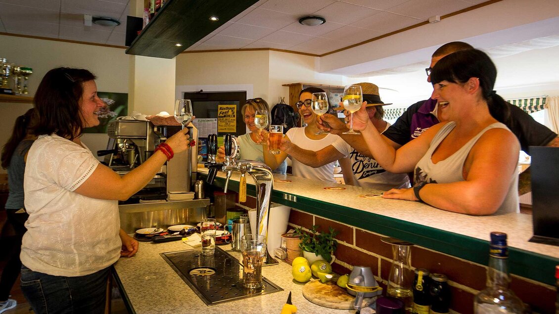 Theke Campinggasthaus | © Camping am Badesee