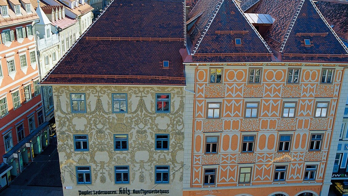 Detailreiche Fassade des Luegghauses bei Tag in der Grazer Altstadt | © Graz Tourismus-Hans Wiesenhofer