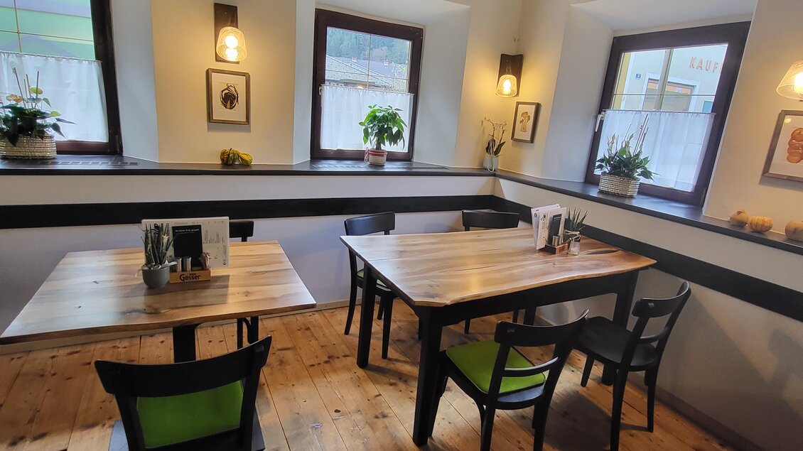 Cafe innen Fensterseite | © TV Hochsteiermark