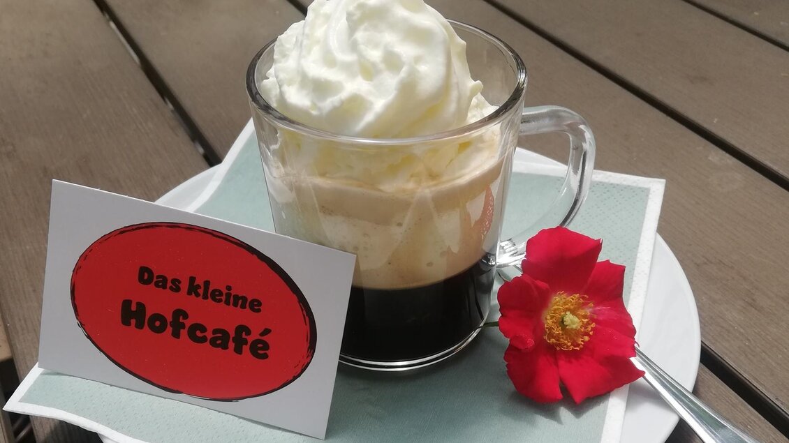 Köstlicher Kaffee im Hofcafe | © Klaudia Schneider