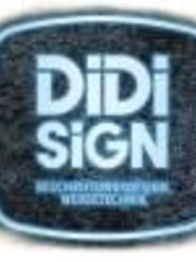 A logo with the inscription "DiDi SiGN" in blue letters on a dark background. It conveys a sense of creativity and modern technology.