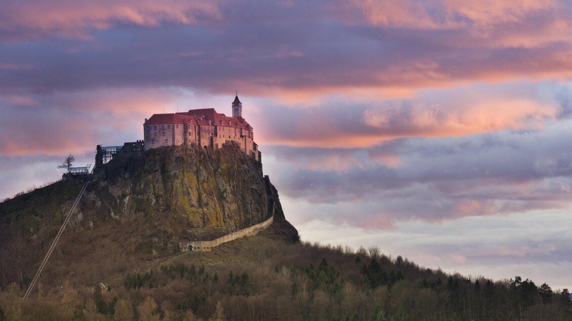 Die Riegersburg im Abendrot | © Schlösserstraße