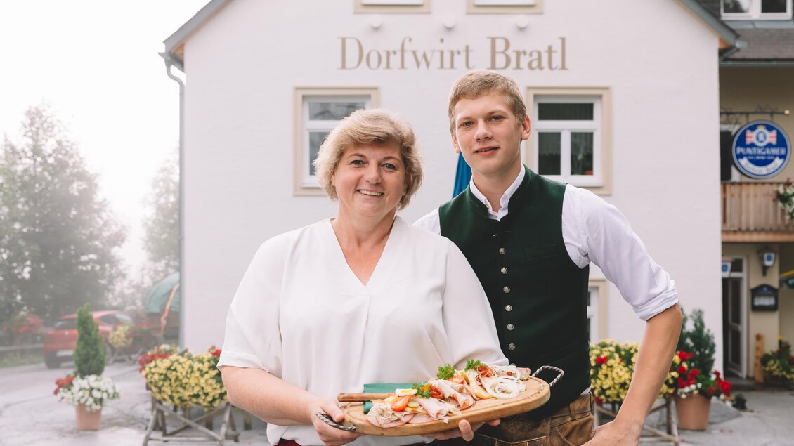 Dorfwirt Bratl_Team_Oststeiermark | © Dorfwirt Bratl