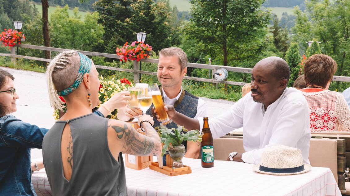 Dorfwirt Bratl_Terrasse_Oststeiermark | © Dorfwirt Bratl