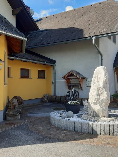 E-Bike Charging Station_GH Frankenhof_Eastern Styria | © Tourismusverband Oststeiermark