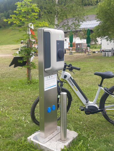 E-Charging Station_GH Hofbauer_Eastern Styria | © Tourismusverband Oststeiermark