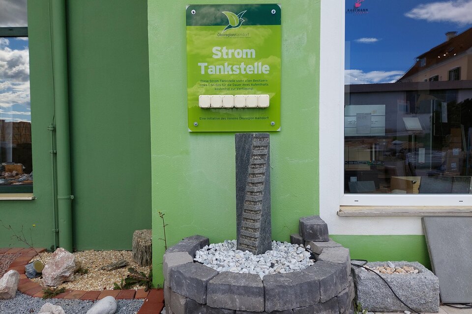 E-bike charging station_ Kaindorf, GreenShop/Sandstein - Impression #1 | © Tourismusverband Oststeiermark