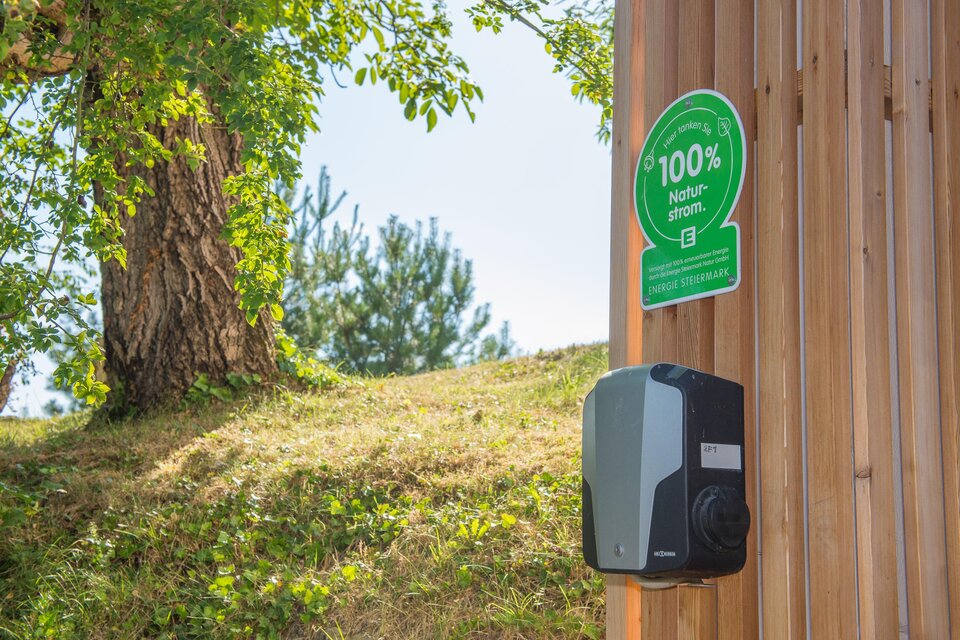 E-Bike Charging Station RETTER Bio-Natur-Resort - Impression #1 | © Helmut Schweighofer