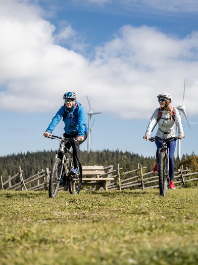 E-Bike Verleih_Radfahrer auf Pretul_Oststeiermark | © Tourismusverband Oststeiermark | Klaus Ranger | © Tourismusverband Oststeiermark