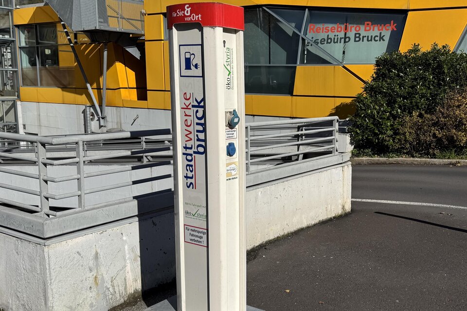 E-Bike-Ladestation Koloman-Wallisch-Platz - Impression #1 | © TV Hochsteiermark