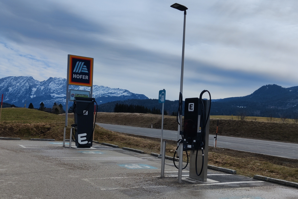 E-filling station Hofer parking lot in Pichl - Impression #1 | © TVB Ausseerland Salzkammergut (c) Michaela Schilcher