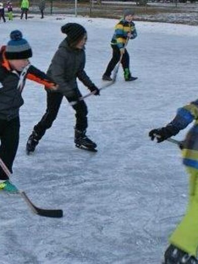 Naturbadeteich Gruber_ Eishockey_Oststeiermark | © Tourismusverband Oststeiermark | © Tourismusverband Oststeiermark