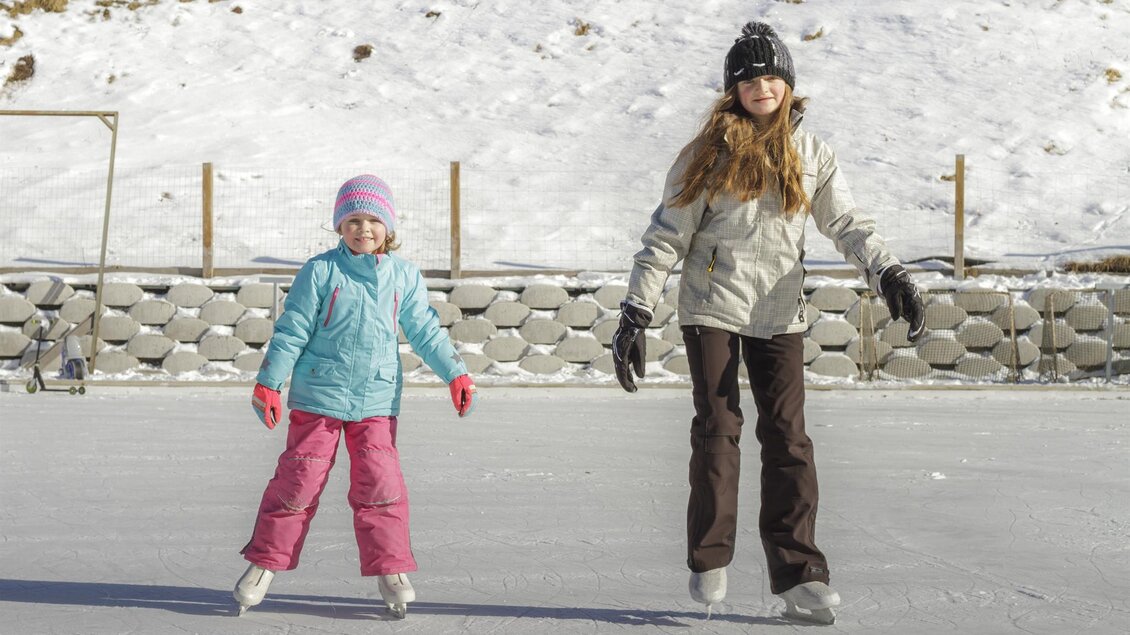 Eislaufplatz_KarlWirt_Kinder_Oststeiermark_Häusler | © Häusler