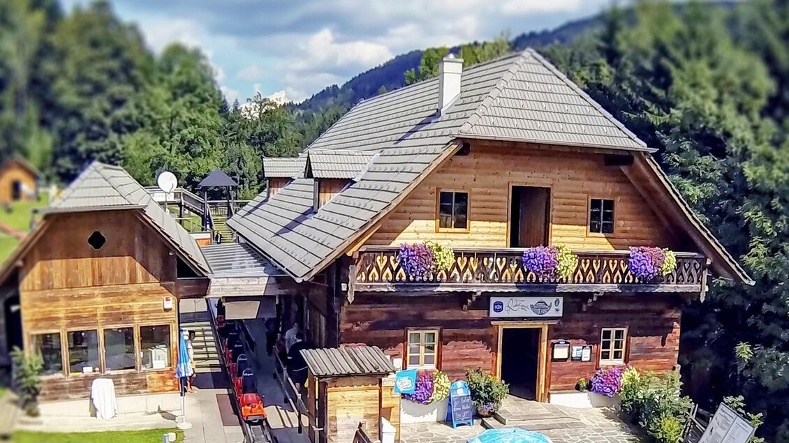 Rodlstubn Aussenansicht. | © Sommerrodelbahn Koglhof