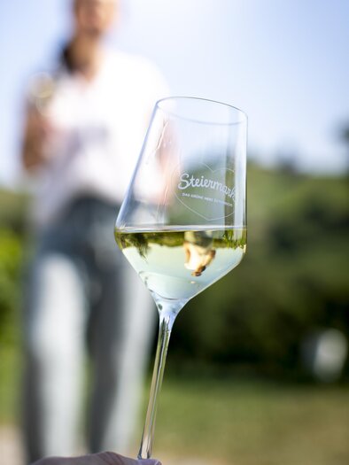 Glas Wein | © Tom Lamm