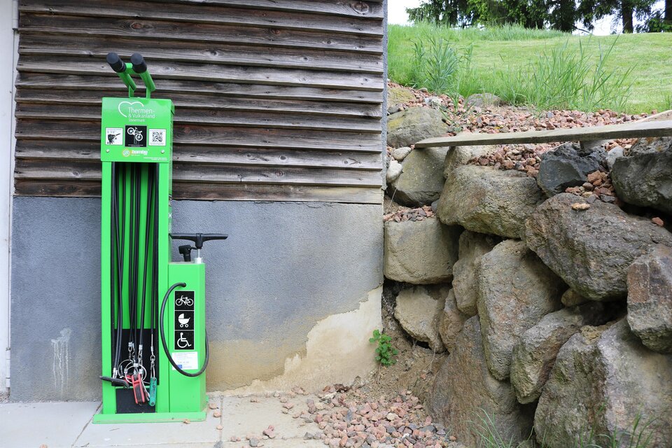 Fahrradreparatur-Station Pernreith bei Gnas - Impression #1 | © Thermen- & Vulkanland