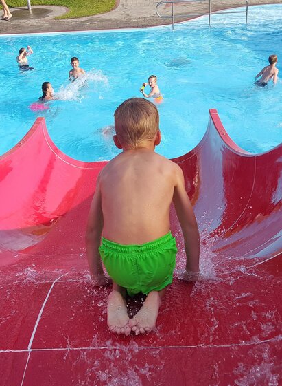 Rutsche im Familienfreibad in Friedberg | © Stadtgemeinde Friedberg
