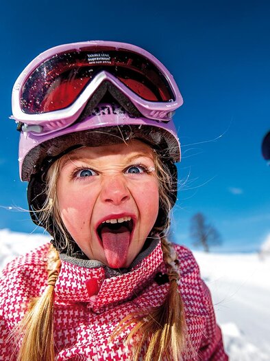 Children making faces on the slope. | © Familienschiberg St. Jakob im Walde