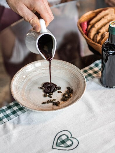 Steirisches Kürbiskernöl | © Schilcherland Steiermark