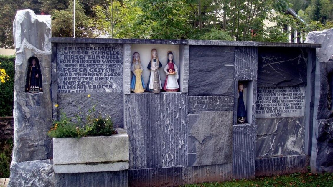 Frauenbrunnen_Geistthal Steinwand | © Reinhold Waldhaus