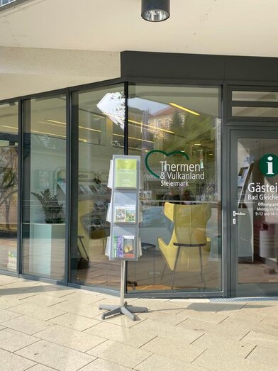 Gästeinfo Bad Gleichenberg | © Thermen- & Vulkanland | Julia Koschu | © Thermen- & Vulkanland