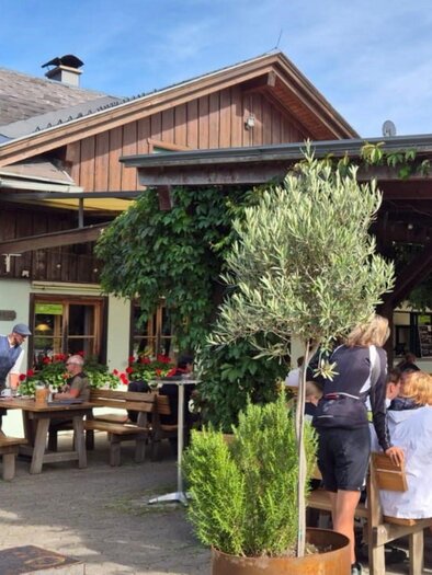 Rostiger Anker, Grundlsee, Gastgarten | © Bettina Scheck