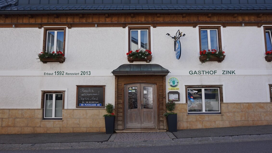 Frontansicht Eingangsbereich Fischbacherhof. | © Tourismusverband Oststeiermark