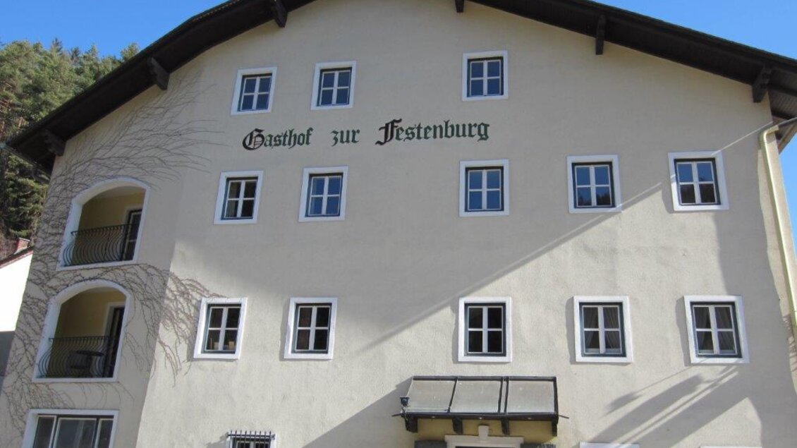 Gasthaus Lang zur Festenburg Aussenansicht. | © Gasthaus Lang zur Festenburg