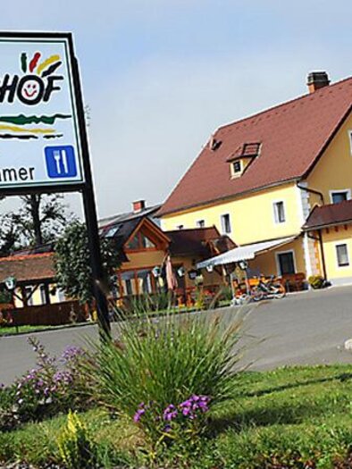 Schweizerhof-Außenansicht1-Murtal-Steiermark | © Gasthof Schweizerhof