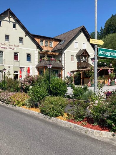 Gasthof Zur Post, Hold_Außenansicht_Oststeiermark | © Gasthof Zur Post