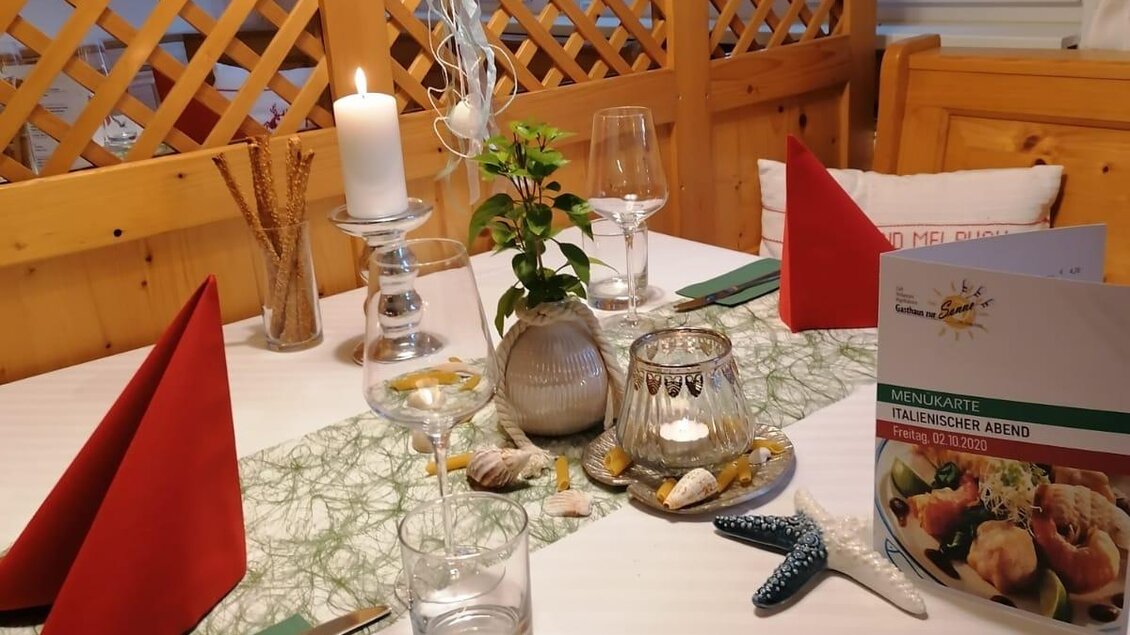 Gedeckte Tafel für zwei | © Gasthof zur Sonne