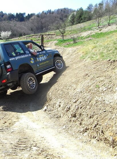 GeländeFahrten Paschek | © Roman Paschek | GeländebahnFahren Paschek | Roman Paschek | © Roman Paschek | GeländebahnFahren Paschek