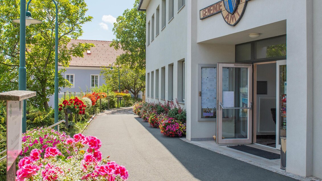 Gemeinde Eingang_Gemeinde Pöllauberg_Oststeiermark | © Helmut Schweighofer