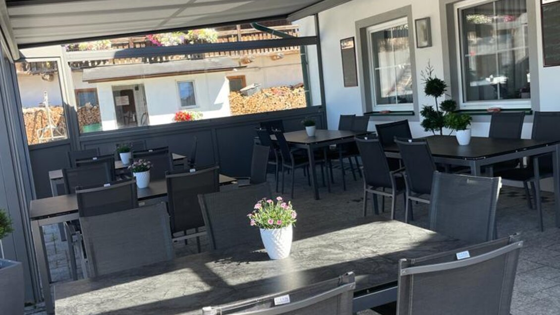 Terrasse beim Genussgasthof Willenshofer | © Tourismusverband Oststeiermark