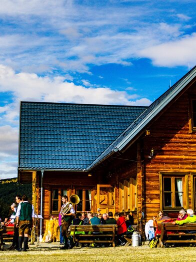 Glatzl Trahütten Alm in St. Lorenzen am Wechsel | © Glatzl Trahütten Alm | © Glatzl Trahütten Alm